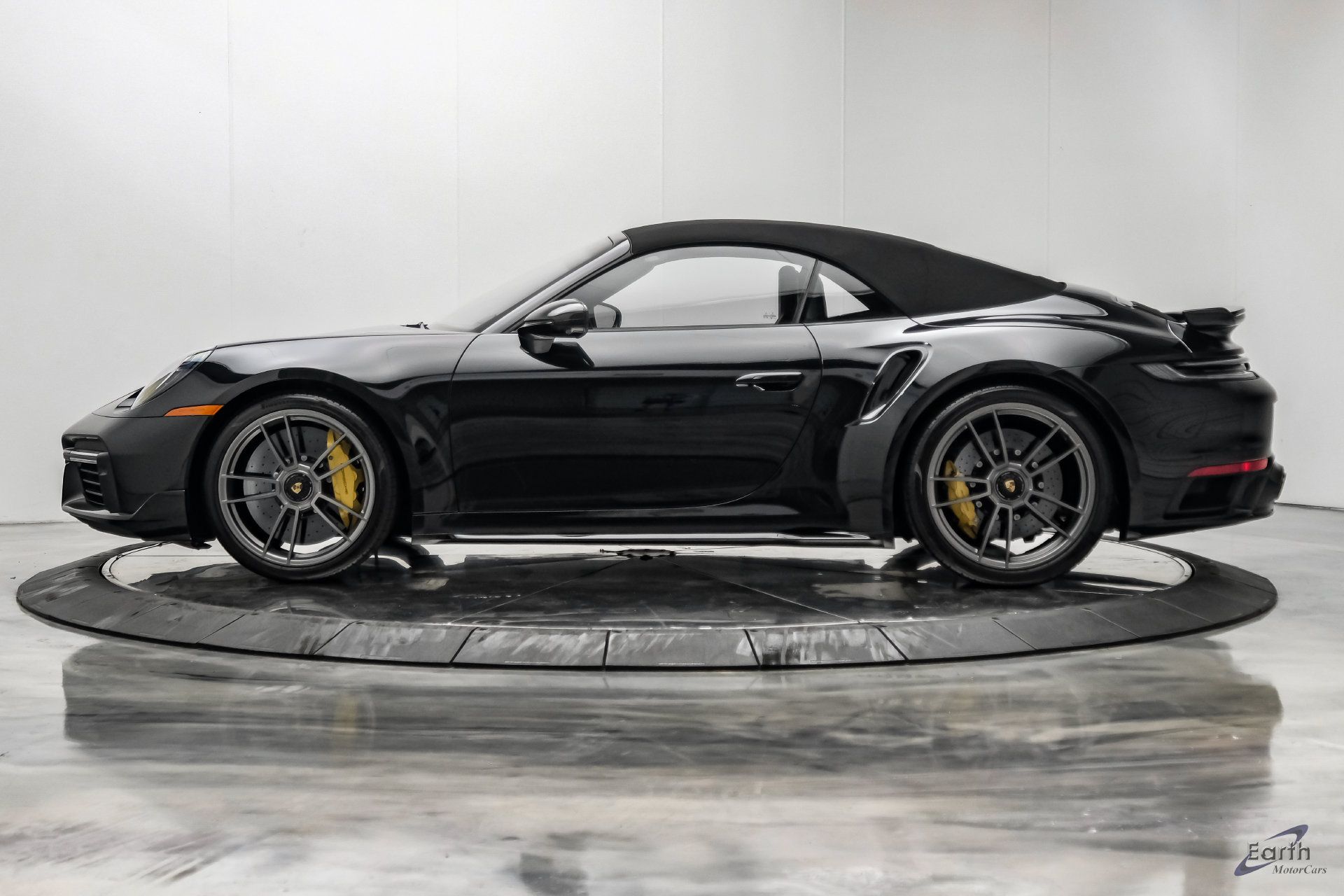 Used 2025 Porsche 911 Turbo S w/ Exterior Sport Package AWD/4WD image 9