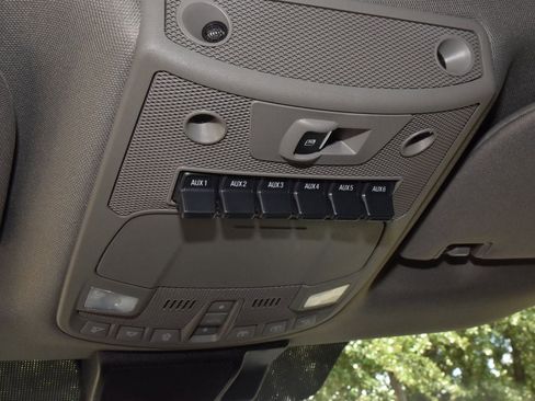 Used 2021 Ford F250 Lariat w/ Lariat Ultimate Package AWD/4WD image 31
