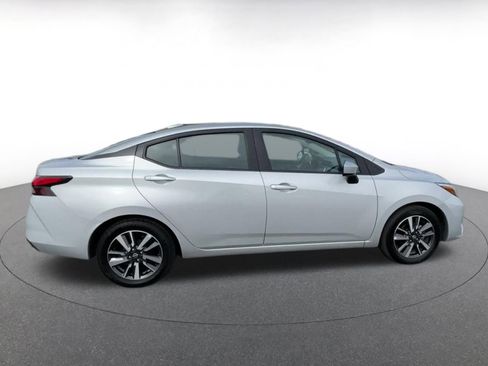 Used 2025 Nissan Versa SV image 16