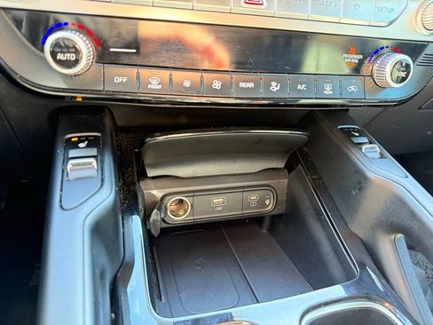Used 2023 Kia Telluride S AWD/4WD image 19