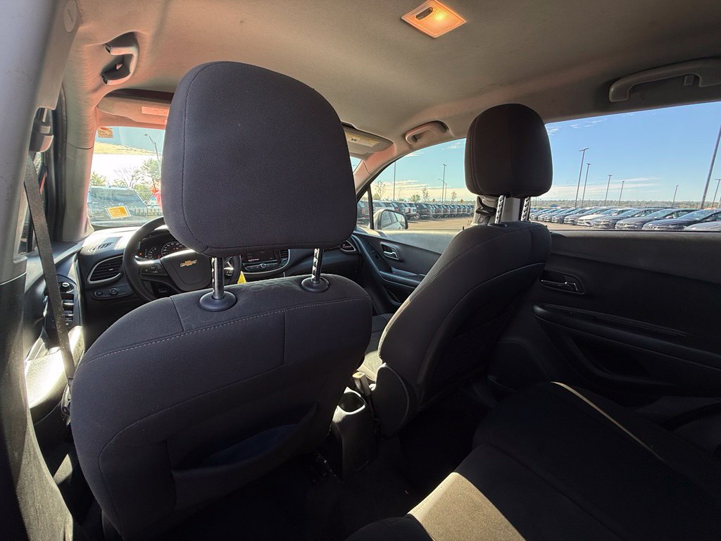 Used 2021 Chevrolet Trax LS w/ Tint and Cruise Package AWD/4WD image 25