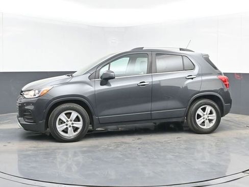 Used 2017 Chevrolet Trax LT w/ LT Convenience Package FWD image 6