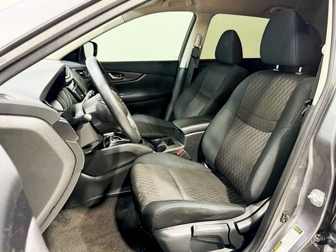 Used 2018 Nissan Rogue S image 23