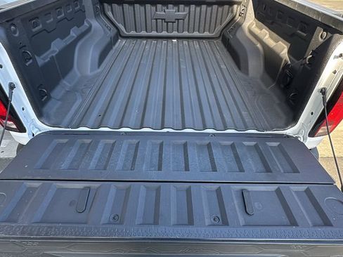 Used 2025 Chevrolet Colorado ZR2 w/ Technology Package image 27