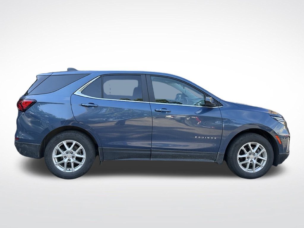 Used 2024 Chevrolet Equinox LT w/ LPO, Floor Liner Package FWD image 18