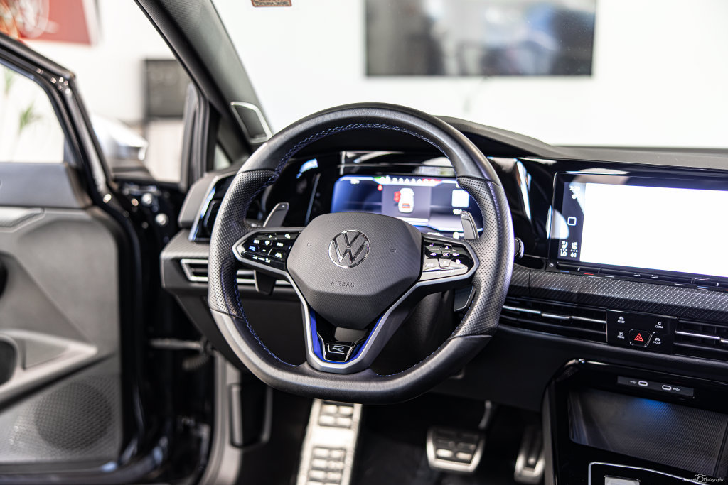 Used 2024 Volkswagen Golf R AWD/4WD image 36