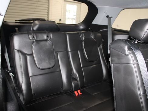 Used 2023 Ford Explorer XLT w/ Equipment Group 202A AWD/4WD image 23