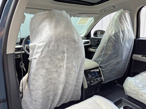 Used 2026 Lincoln Aviator AWD image 36