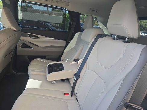 Certified 2026 INFINITI QX60 Luxe w/ Cargo Package FWD image 11