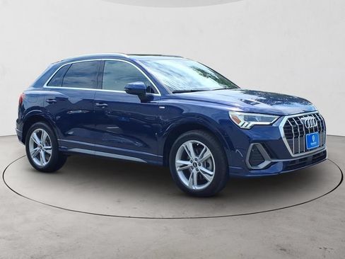 Used 2023 Audi Q3 2.0T Premium Plus AWD/4WD image 3