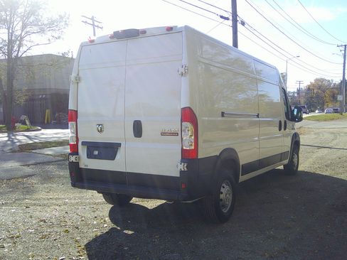 Used 2022 RAM ProMaster 2500 image 4