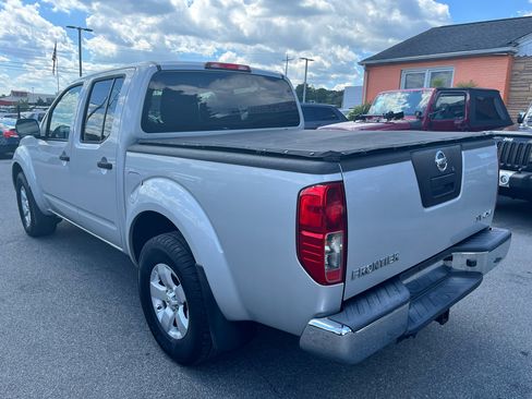 Used 2012 Nissan Frontier SV w/ SV Premium Utility Pkg image 7
