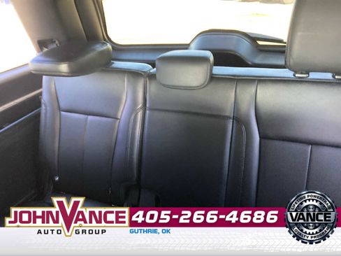 Used 2019 Ford Expedition XLT w/ Equipment Group 202A image 5