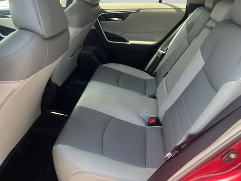 Used 2022 Toyota RAV4 XLE Premium FWD image 16