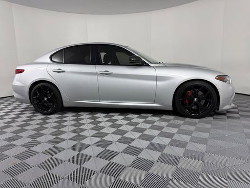 Used 2019 Alfa Romeo Giulia w/ Quick Order Package 22K Sport image 8