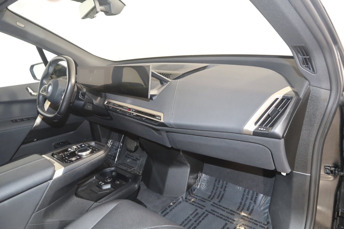Used 2024 BMW iX xDrive50 w/ Sport Package AWD/4WD image 37