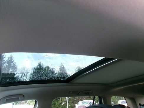 Used 2019 Volkswagen Atlas SE w/ Panoramic Sunroof Package image 10