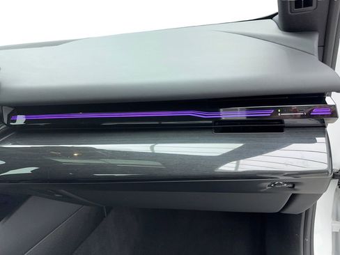 Used 2025 BMW 530i image 43