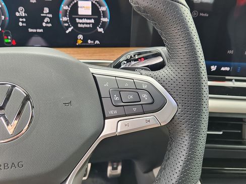 New 2026 Volkswagen Tiguan SEL R-Line image 17