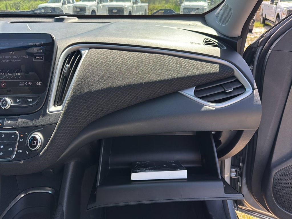 Used 2024 Chevrolet Malibu LT FWD image 21