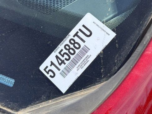 Used 2021 Chrysler Voyager Lxi FWD image 3