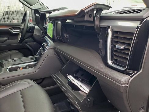 Used 2025 GMC Sierra 3500 Denali w/ Denali Reserve Package AWD/4WD image 45