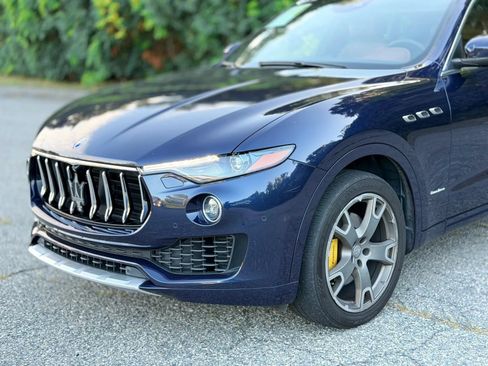 Used 2018 Maserati Levante GranLusso AWD/4WD image 42