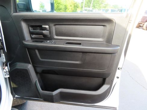 Used 2018 RAM 2500 Tradesman w/ Chrome Appearance Group AWD/4WD image 25