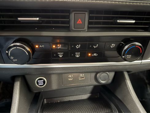 Used 2021 Nissan Rogue S AWD/4WD image 15