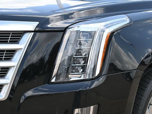 Used 2018 Cadillac Escalade Premium Luxury w/ LPO, Radiant Package RWD image 28