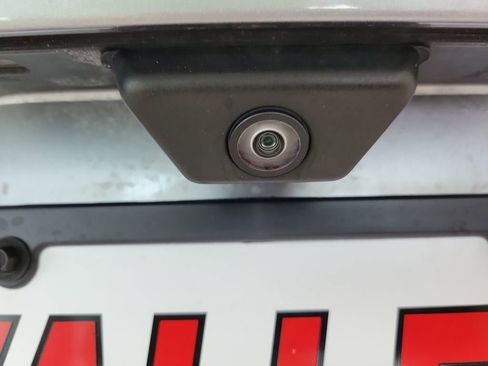 Used 2022 Ford Escape SEL image 18