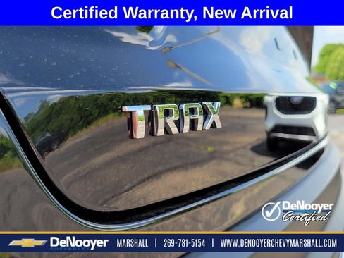 Used 2025 Chevrolet Trax LT FWD image 26