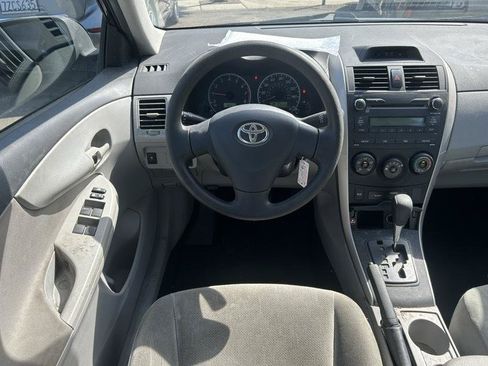Used 2013 Toyota Corolla L FWD image 9