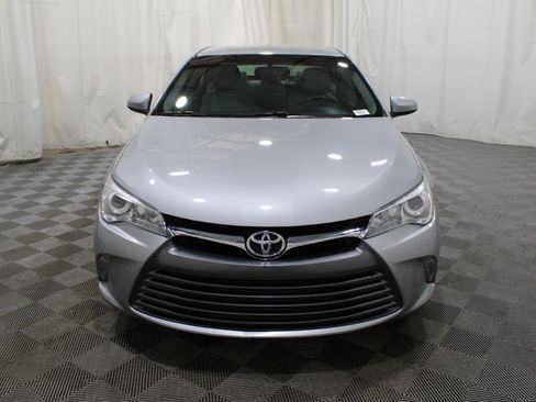Used 2016 Toyota Camry XLE w/ Convenience Package image 32