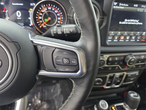 Used 2019 Jeep Wrangler Unlimited Sahara w/ Dual Top Group image 18