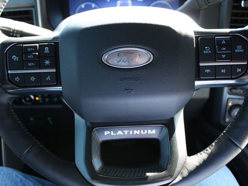 Used 2025 Ford F350 Platinum AWD/4WD image 18
