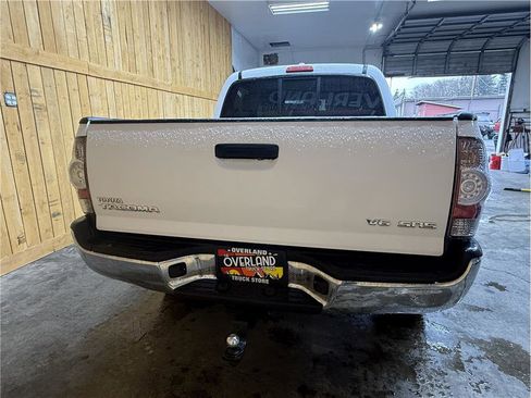 Used 2010 Toyota Tacoma 4x4 Double Cab image 8