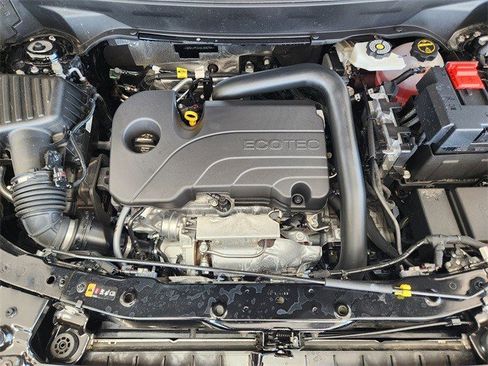 Certified 2025 Chevrolet Equinox LT image 18