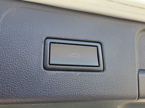 Used 2020 Volkswagen Atlas SEL image 15