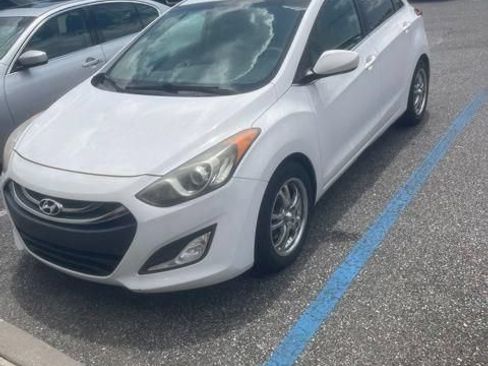 Used 2013 Hyundai Elantra GT FWD image 5