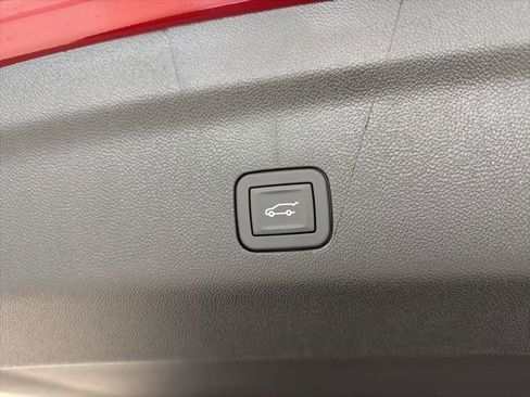 New 2026 Chevrolet Suburban High Country image 30