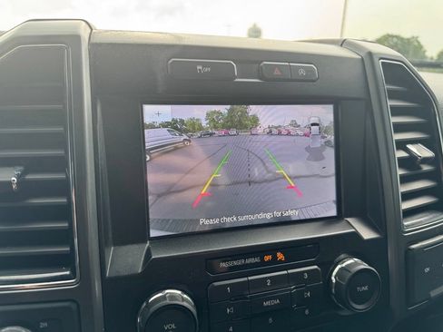 Used 2020 Ford F150 XLT w/ Equipment Group 302A Luxury AWD/4WD image 11
