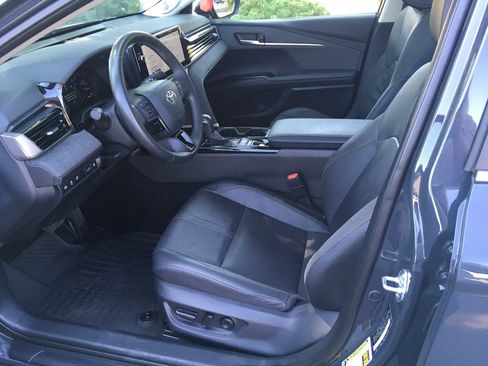 Used 2025 Toyota Camry XLE w/ Premium Package AWD/4WD image 21