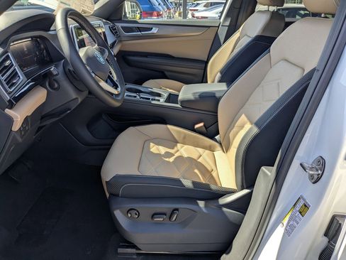 New 2026 Volkswagen Atlas Cross Sport SE image 14