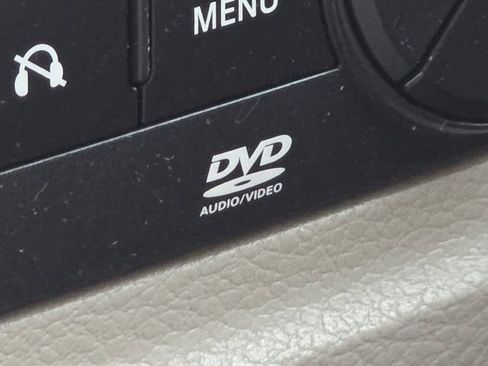Used 2012 Chrysler Town & Country Touring-L w/ Entertainment Group #2 FWD image 12