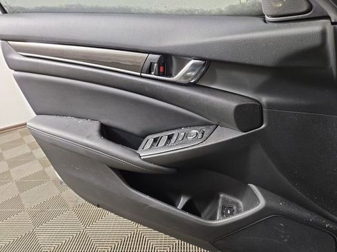 Used 2022 Honda Accord Sport image 29