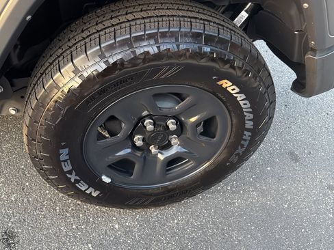 Used 2024 Jeep Wrangler Sport image 27