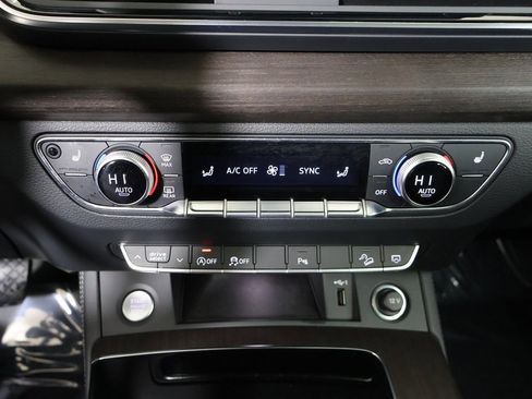 Used 2023 Audi Q5 2.0T Premium Plus w/ Premium Plus Package image 5