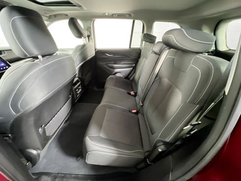 Used 2023 Jeep Grand Cherokee Laredo w/ Luxury Tech Group I image 24