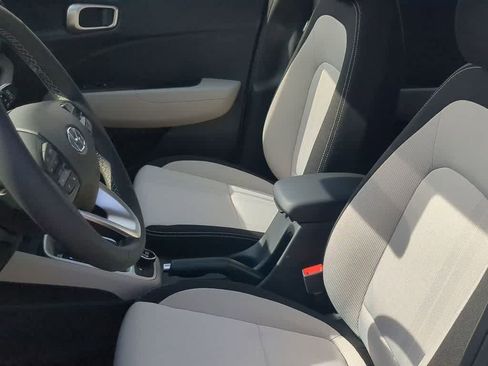 New 2026 Hyundai Venue SEL FWD image 18